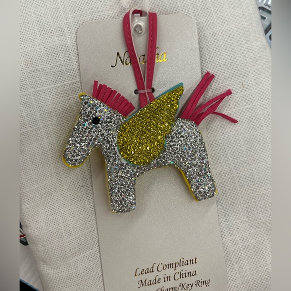 NWT ⚜️💖⚜️ Natasha Couture Adorable Pegasus Keychain Bag Charm - Picture 9 of 13